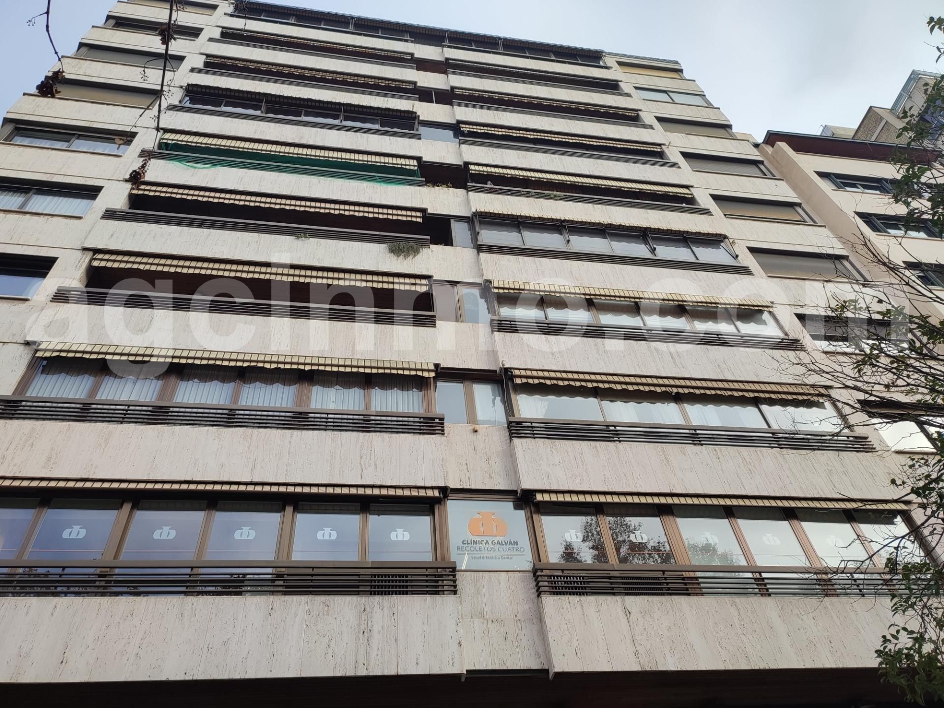 Exterior view of Flat for sale in Valladolid Capital  with Heating, Terrace and Storage room