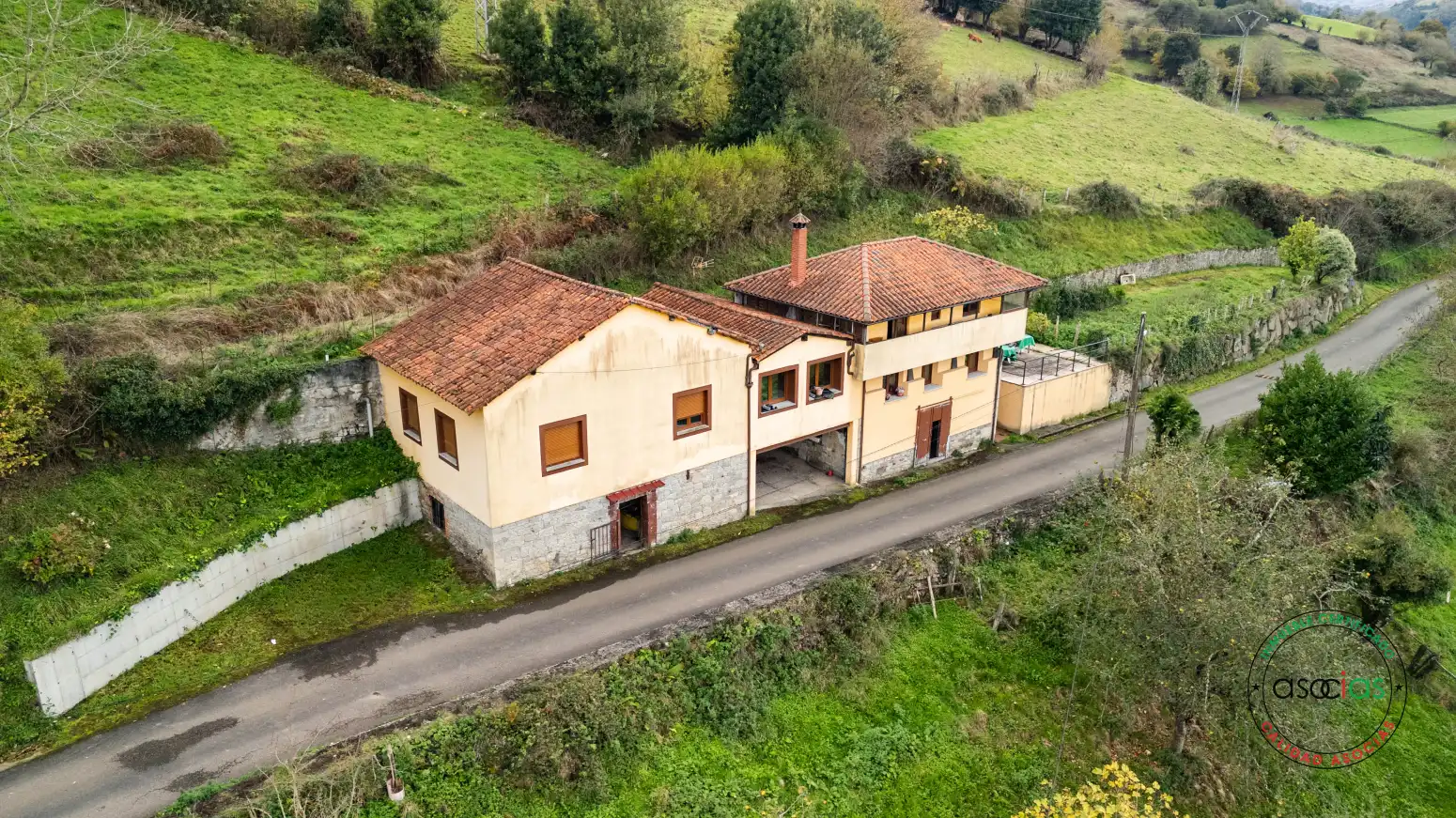 Vista exterior de Casa o chalet en venta en Grado con Calefacción