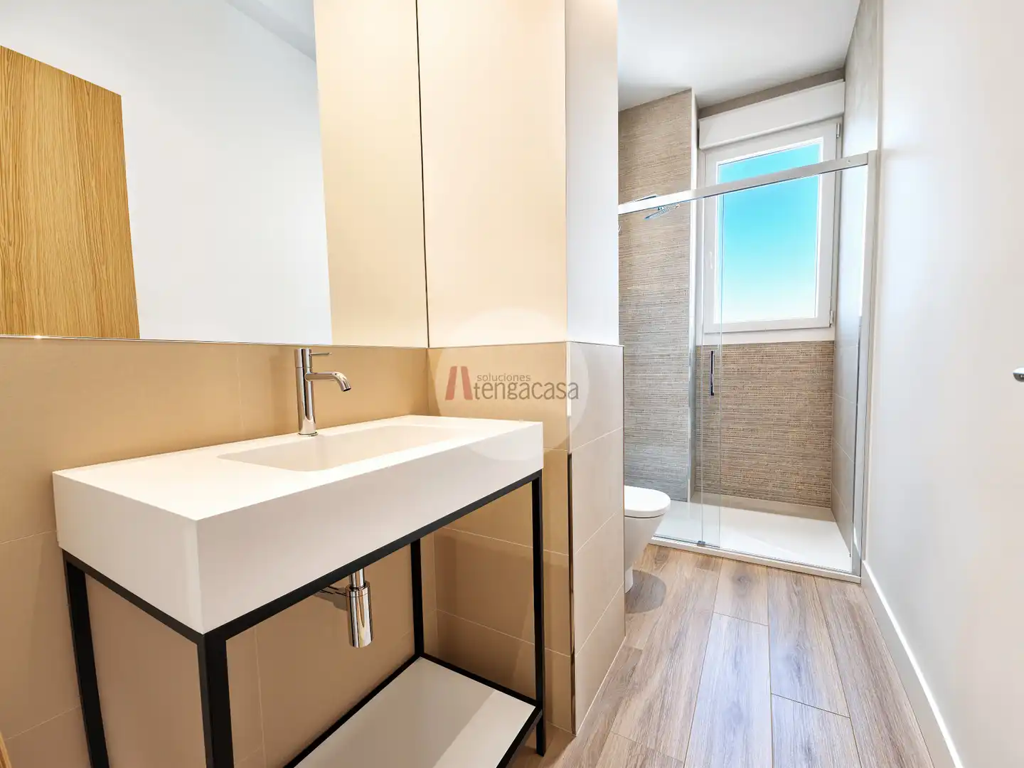 Bathroom of Apartments for sale in Madrid  with Air Conditioner, Heating and Parquet flooring