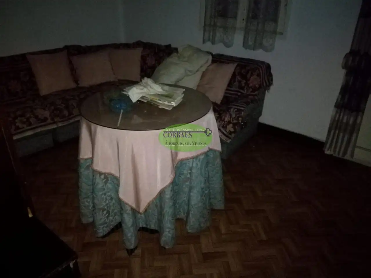 Sala d'estar de Casa o xalet en venda en Ourense Capital  amb Jardí privat, Traster i Moblat