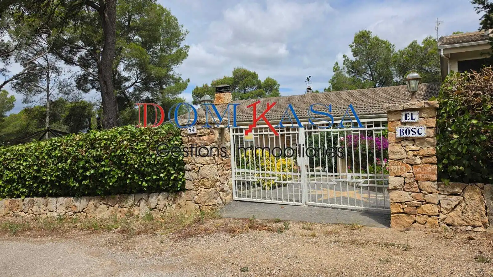 Vista exterior de Casa o chalet en venta en Tortosa con Terraza, Piscina y Amueblado