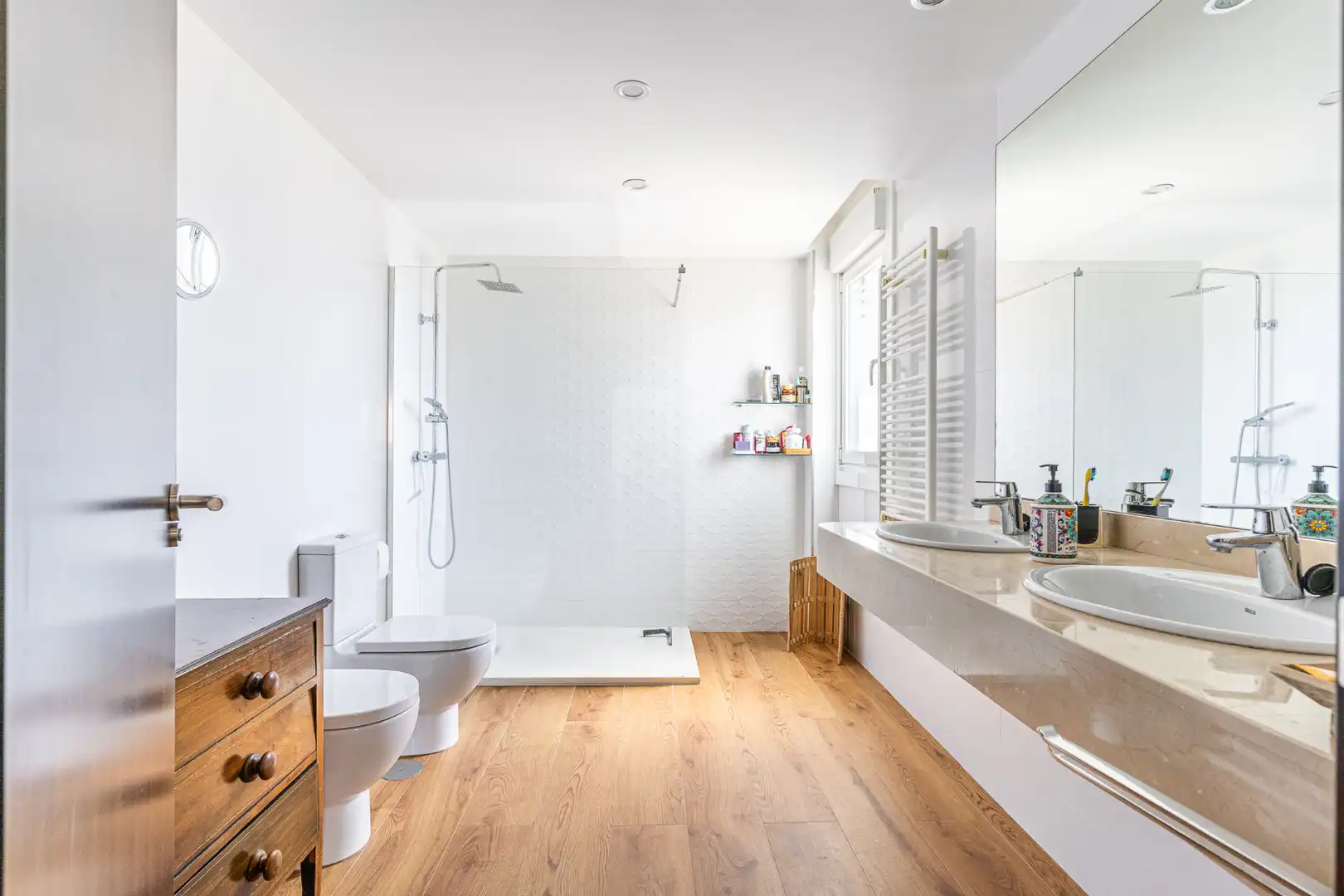 Bathroom of Detached homes for sale in Las Rozas de Madrid  with Air Conditioner, Heating and Private garden