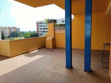 Apartament amb ascensor en venda a Este - Alcosa- Torreblanca