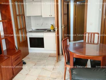 Apartment with balcony to rent in Centro
