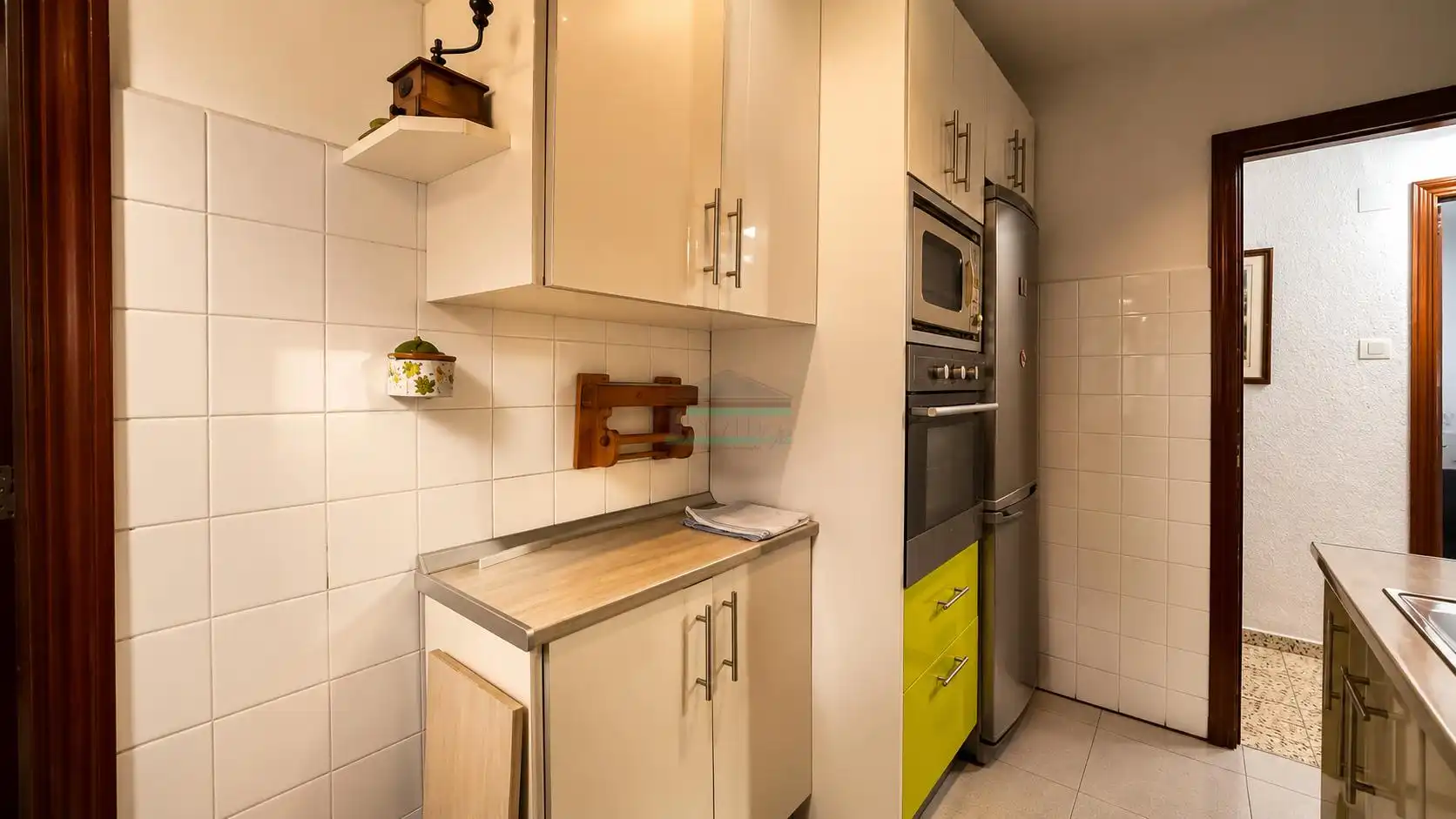 Kitchen of Flat for rent in Granada  with Air Conditioner, Furnished and Oven