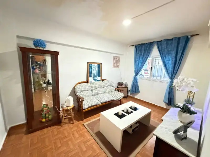 Sala d'estar de Apartament en venda en Santander amb Jardí privat i Moblat