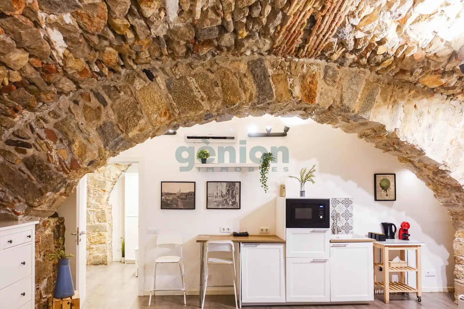 Cuina de Pis en venda en Girona amb Aire condicionat, Calefacció i Moblat