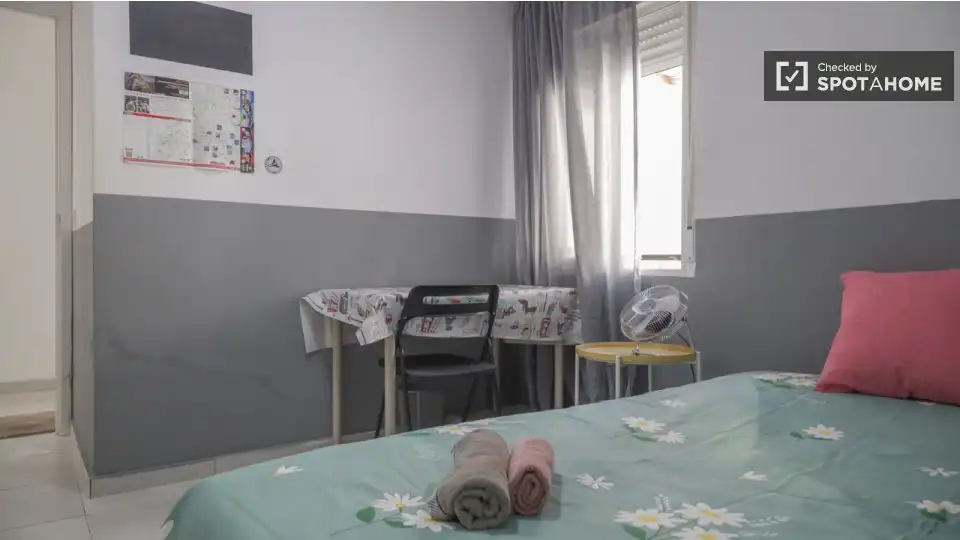 Habitación de Piso de alquiler en Madrid con Aire acondicionado, Calefacción y Amueblado