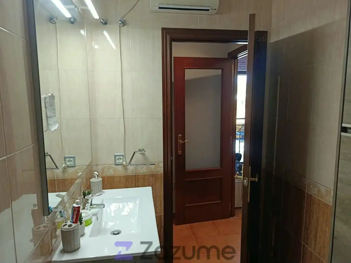 Bany de Apartament de lloguer en Nueva Alcalá