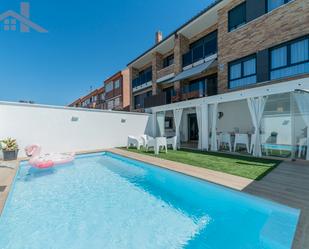 Swimming pool of Single-family semi-detached for sale in Arroyomolinos (Madrid)  with Air Conditioner, Terrace and Swimming Pool