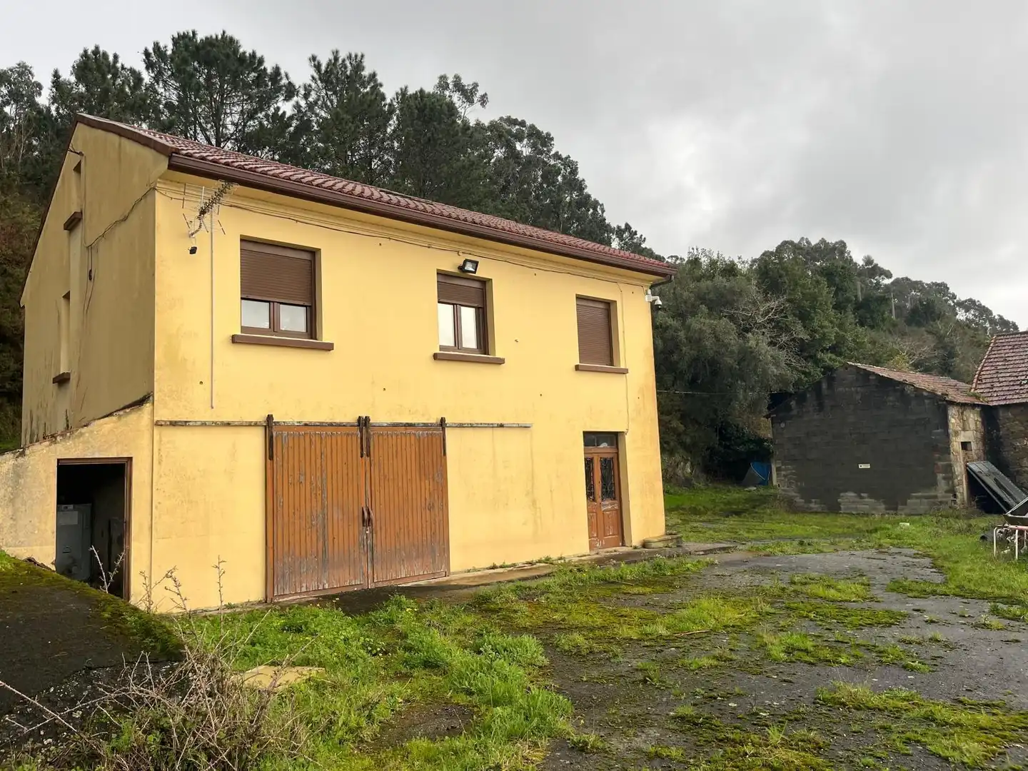 Außenansicht von Fabrik Grundstücke zum Verkauf in Outes