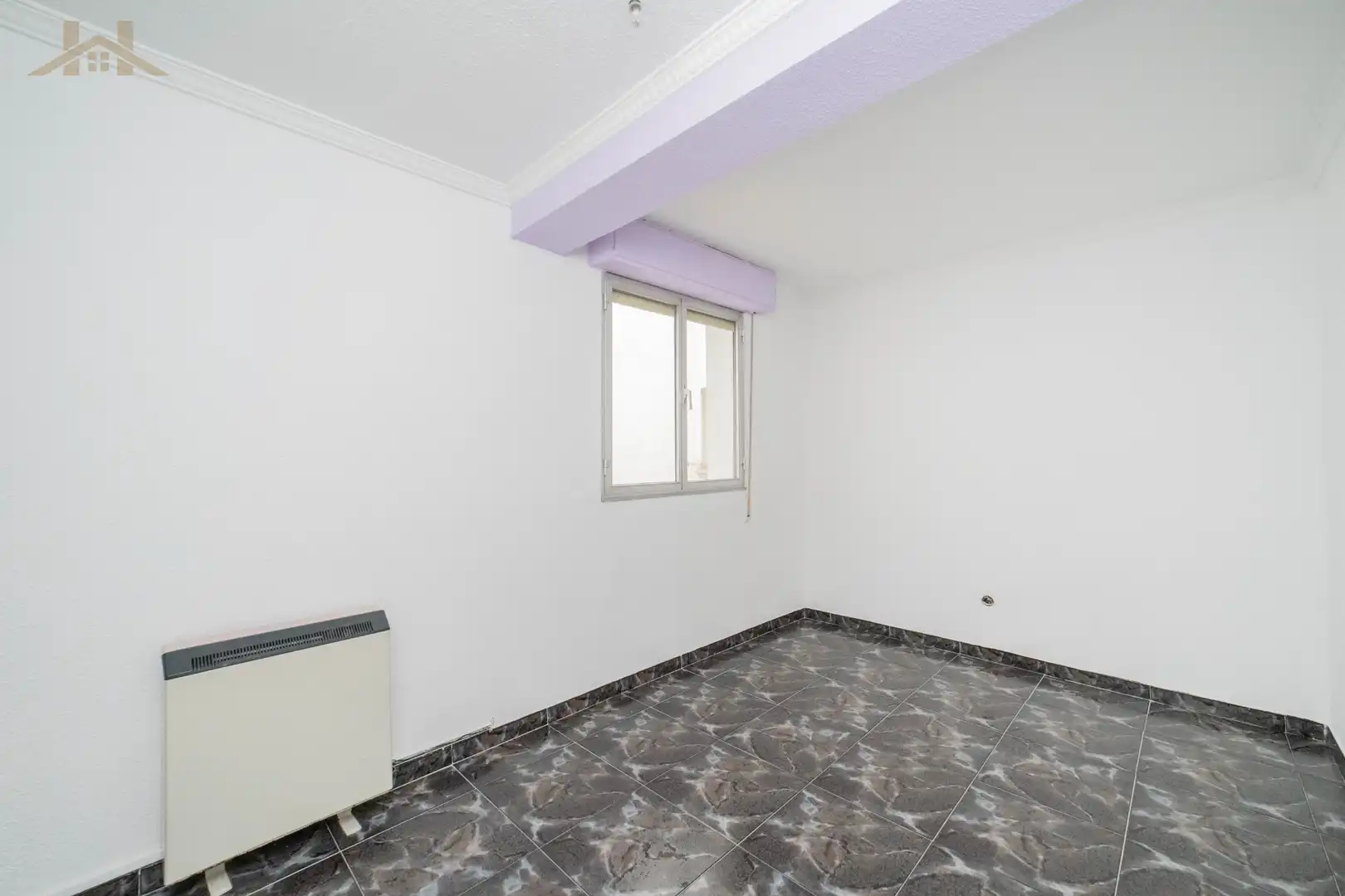 Wohnung zum Verkauf in Fuenlabrada mit Heizung, Terrasse und Ofen