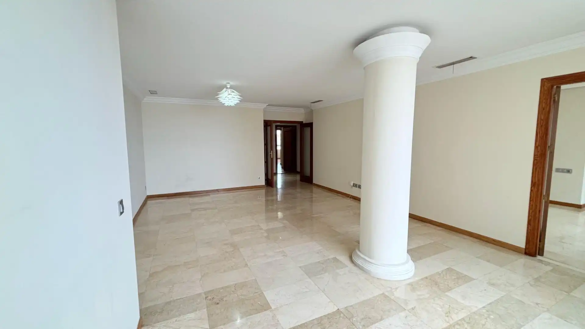 Appartamento con ascensore in vendita a Avenida Avenida Doctor Gadea 1, imagen 4