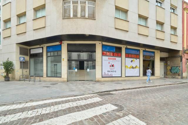 Local comercial en Alquiler en Centro
