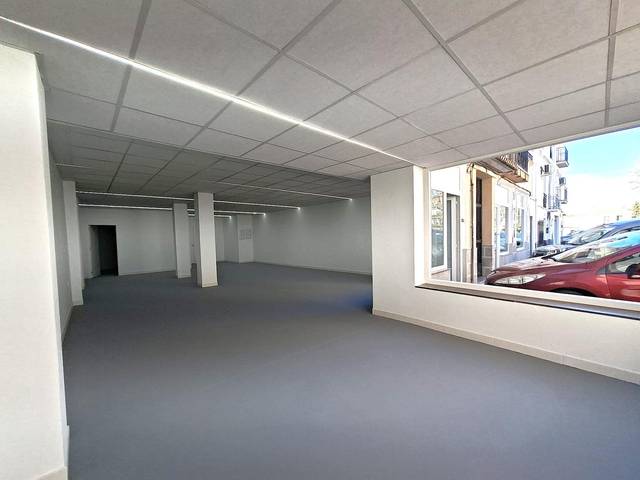 Local comercial en Alquiler en Cúllar Vega