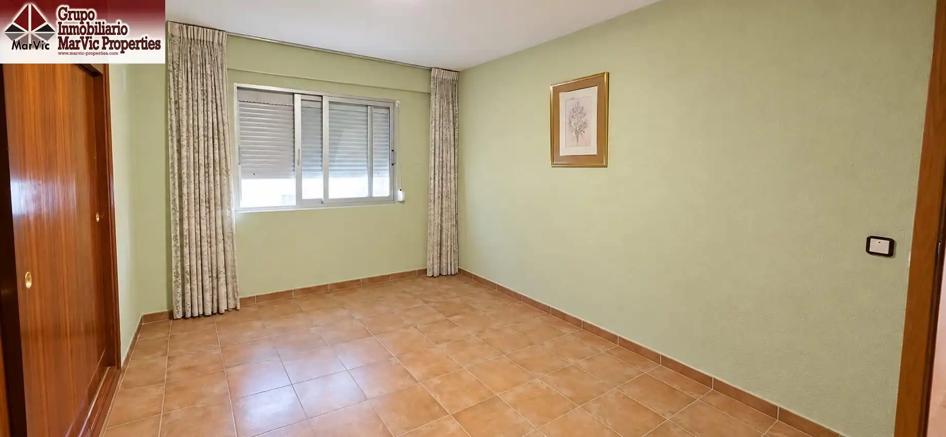 Dormitori de Pis en venda en Benidorm amb Aire condicionat, Terrassa i Moblat