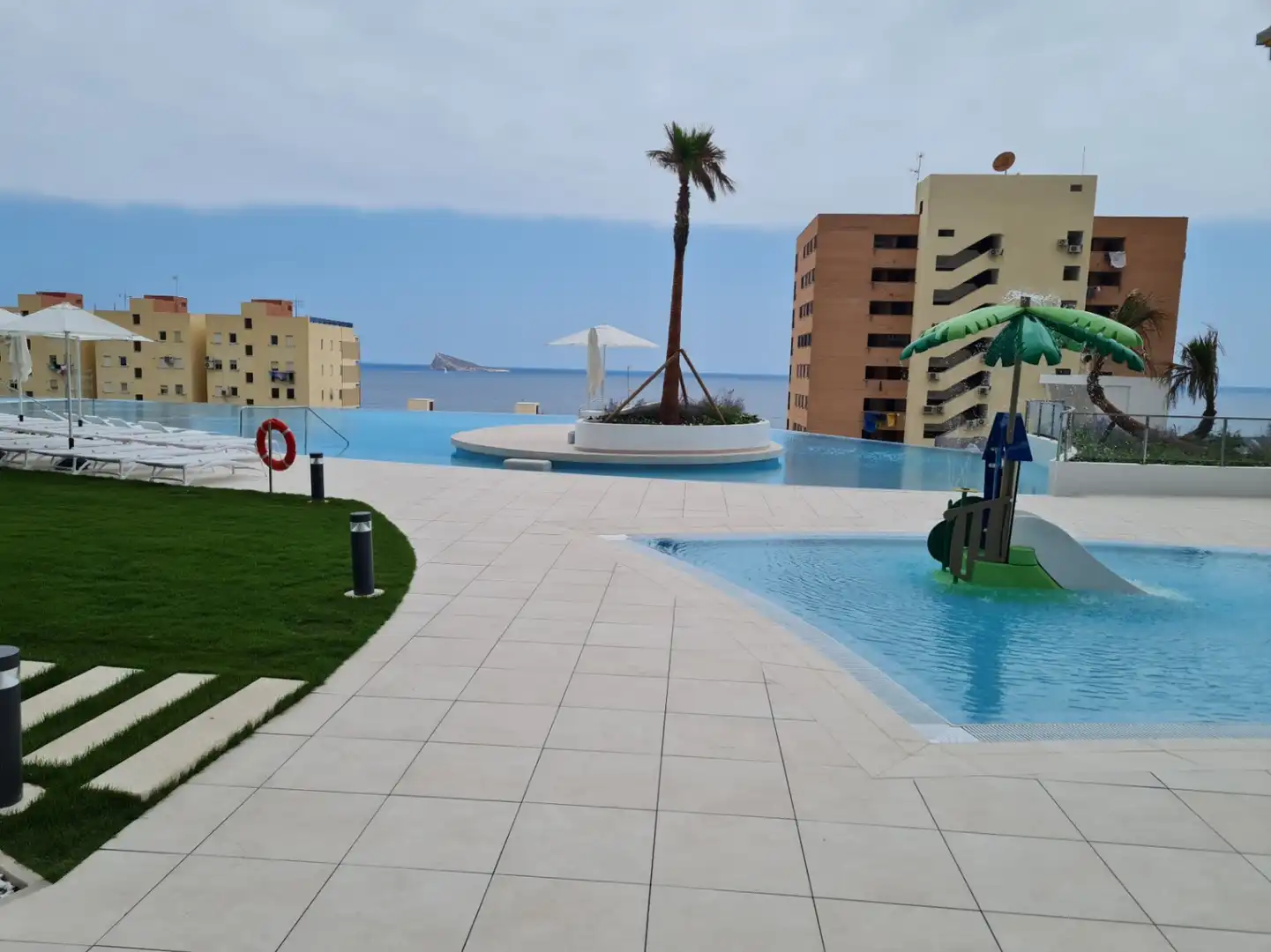 Piscina de Apartamento en venta en Benidorm con Aire acondicionado, Calefacción y Terraza