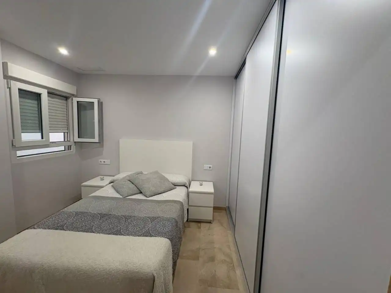 Habitación de Piso en venta en Elche / Elx con Aire acondicionado, Calefacción y Trastero