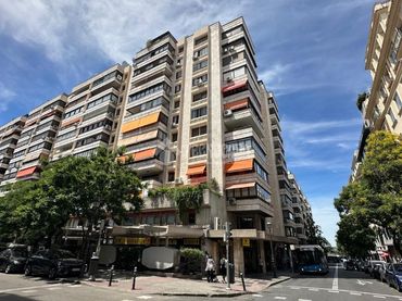 Individual con ascensor en venta en Chamberí