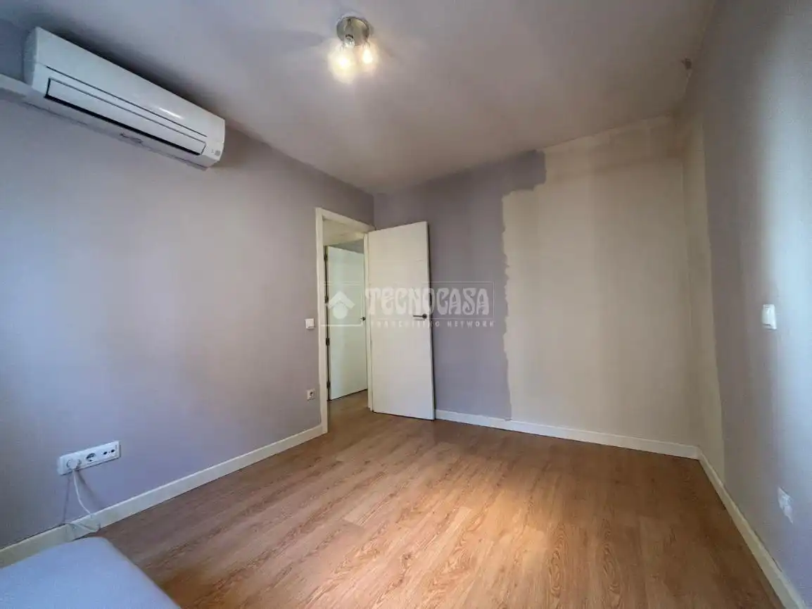 Habitación de Piso en venta en Madrid con Aire acondicionado y Calefacción