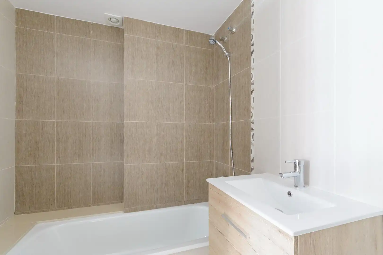 Bathroom of Flat for sale in Gandia  with Terrace and Balcony