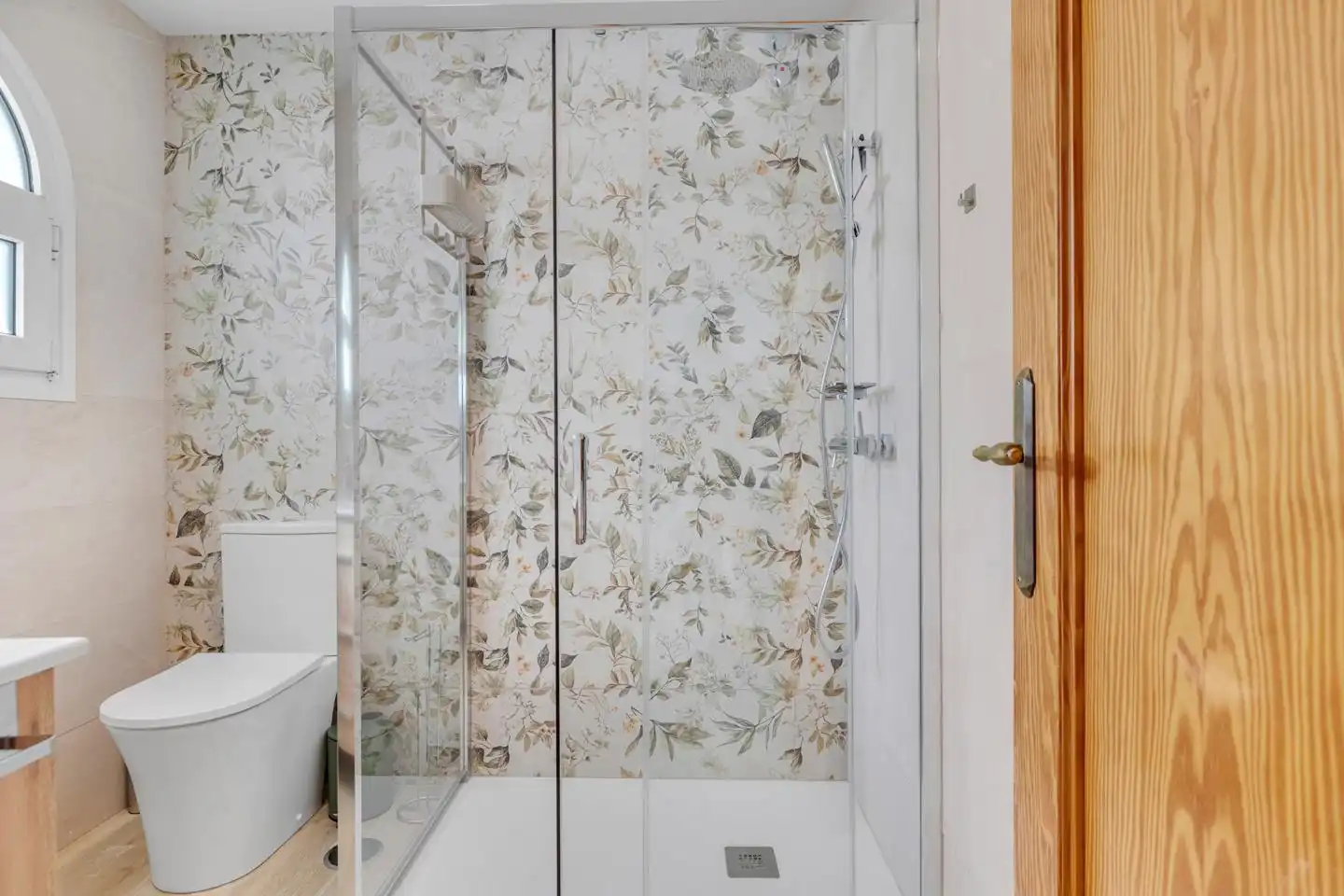 Bathroom of Houses for rent in Benalmádena  with Air Conditioner, Private garden and Swimming Pool