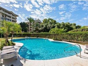 Swimming pool of Apartment for sale in Marbella  with Air Conditioner, Terrace and Storage room