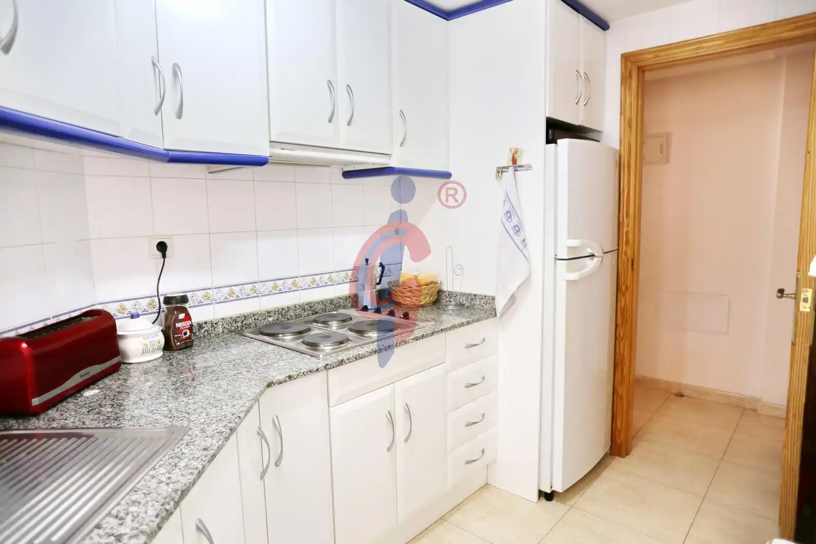 Cocina de Apartamento en venta en Guardamar del Segura con Terraza, Amueblado y Piscina comunitaria