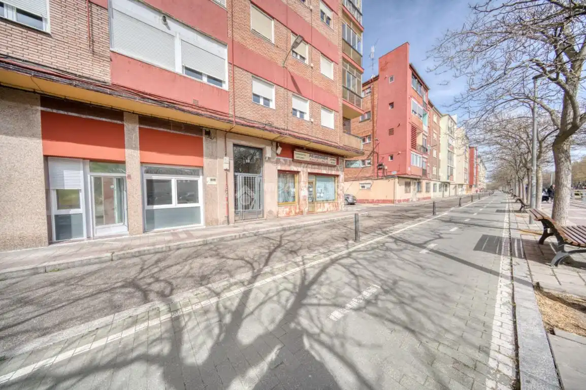 Vista exterior de Pis en venda en Valladolid amb Aire condicionat, Calefacció i Alarma