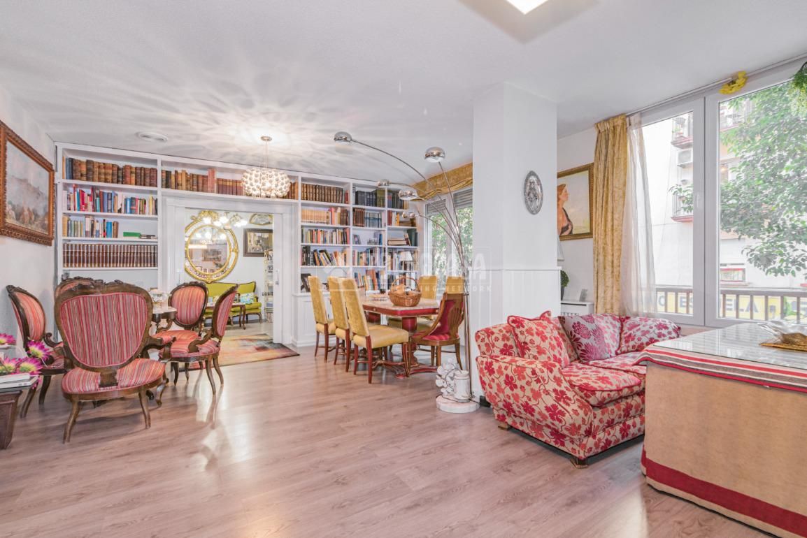 Dining room of Flat for sale in  Granada Capital  with Heating