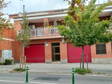 Local comercial en alquiler en Av. Castellbisbal 34