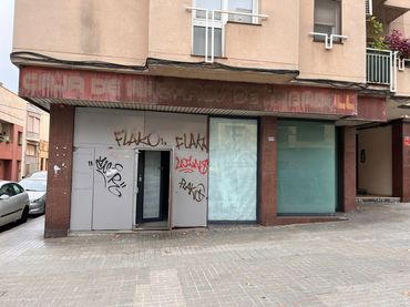 Local comercial de lloguer a Carretera de Barcelona 100
