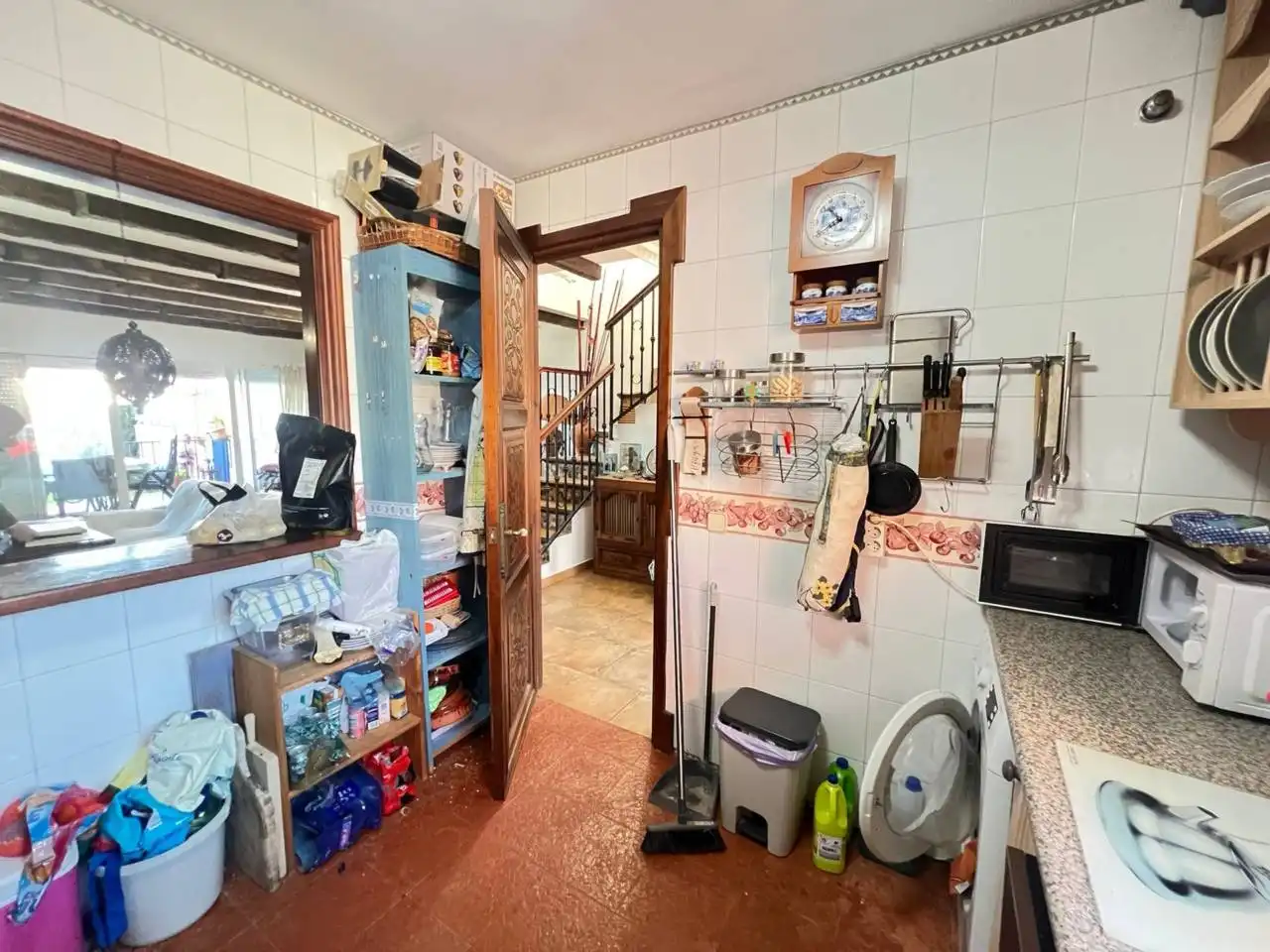 Cuina de Casa adosada en venda en Estepona amb Jardí privat, Terrassa i Moblat