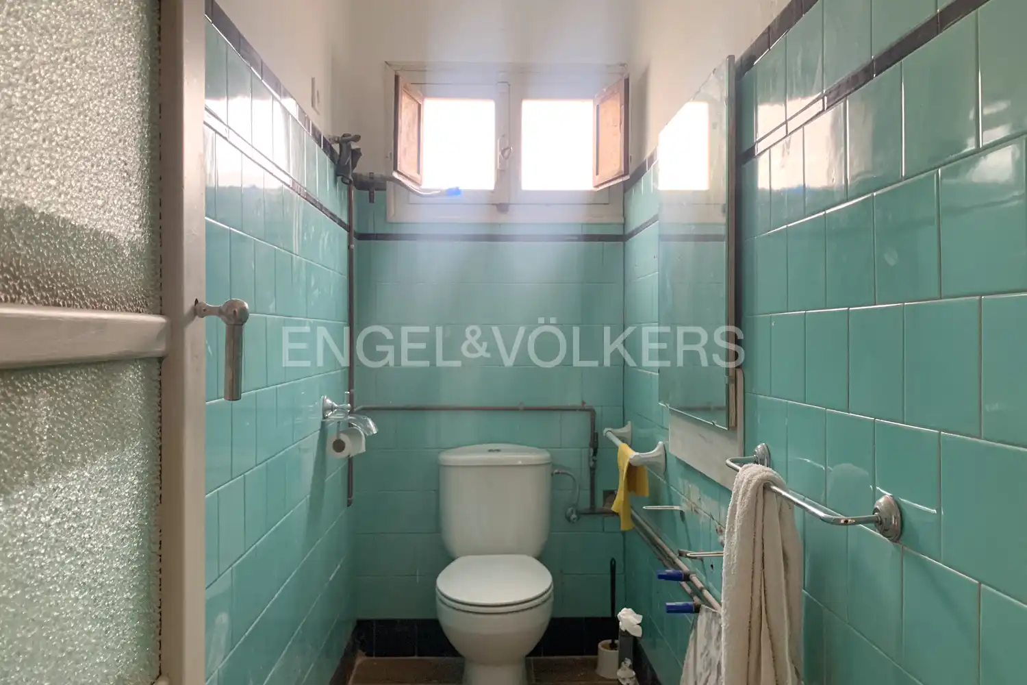 Baño de Casa o chalet en venta en Caudete de las Fuentes con Calefacción, Terraza y Trastero