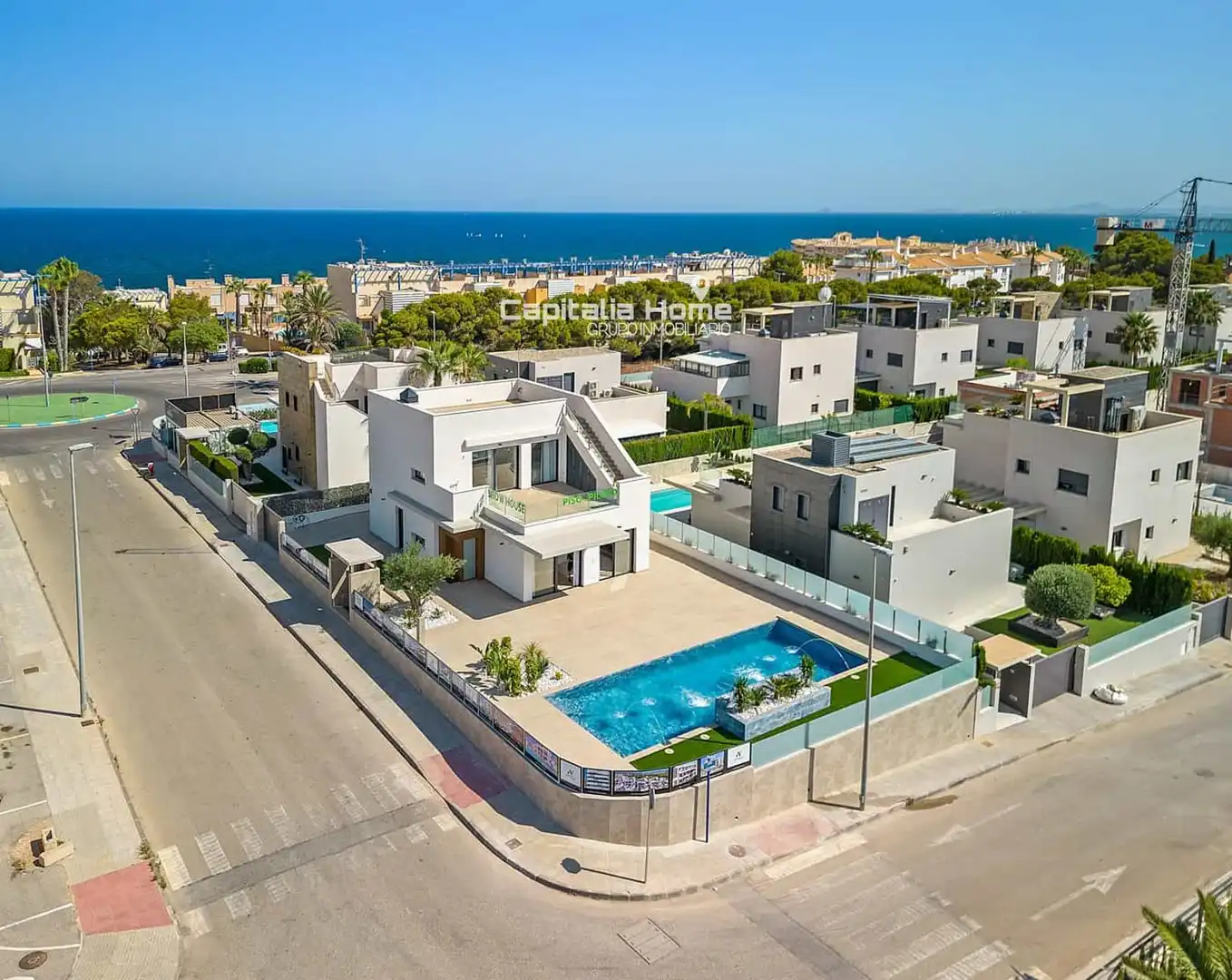 Apartament amb piscina en venda a CALLE ANA MARÍA MATUTE ESQUINA CALLE WENCESLAO FERNÁNDEZ FLORES