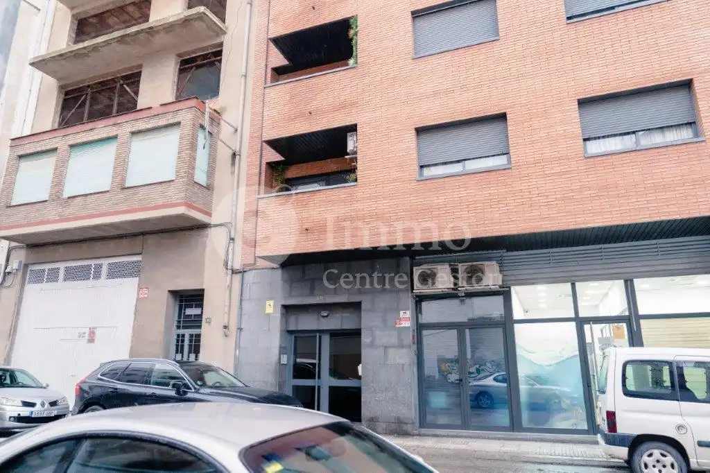 Vista exterior de Ático en venta en Mollerussa con Calefacción, Parquet y Terraza