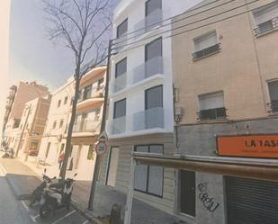 Vista exterior de Edifici en venda en Badalona