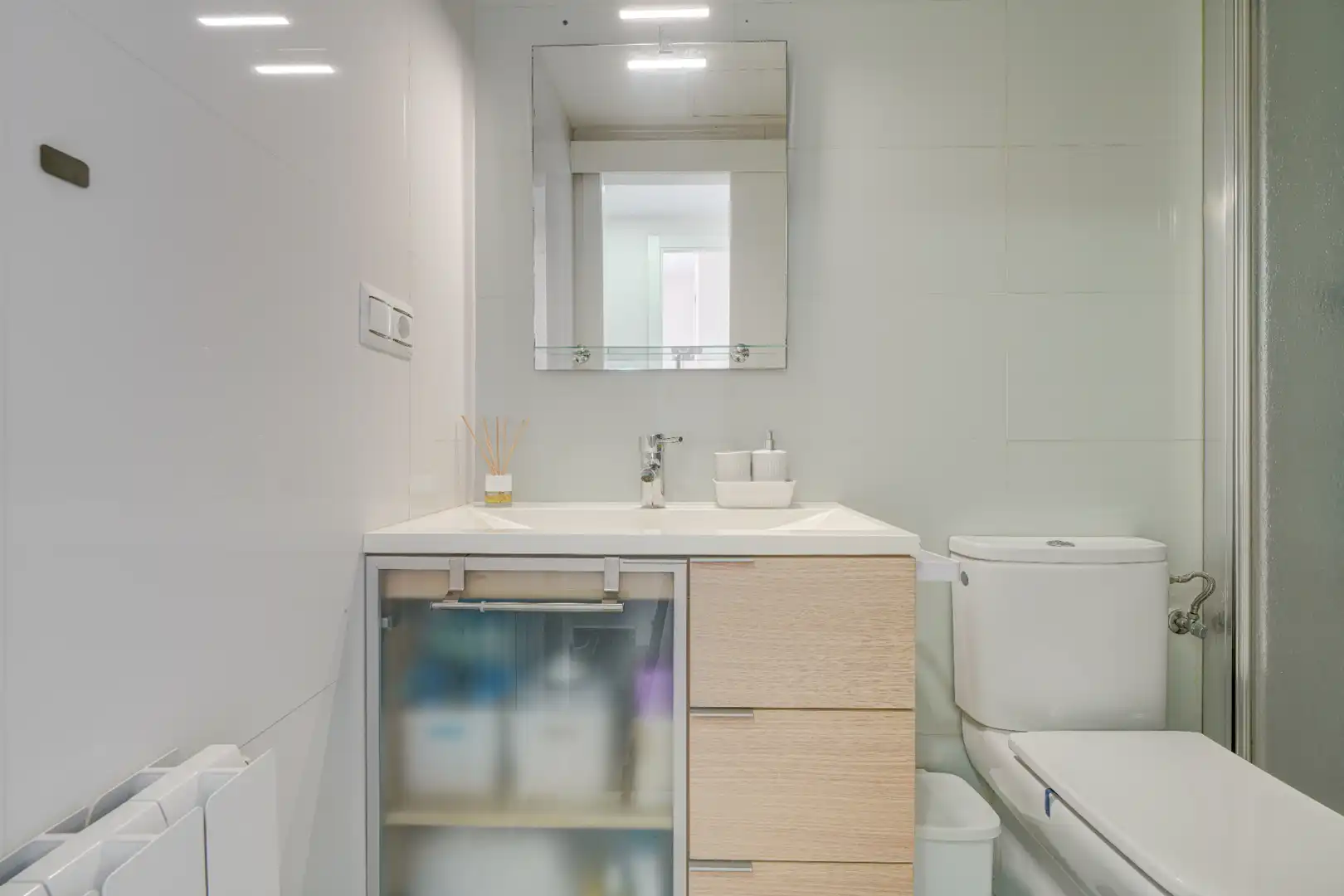 Badezimmer von Dachboden zum Verkauf in La Pobla de Farnals mit Klimaanlage, Heizung und Terrasse