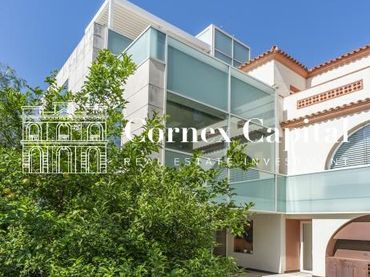 Casa con balcone in vendita a Pedralbes