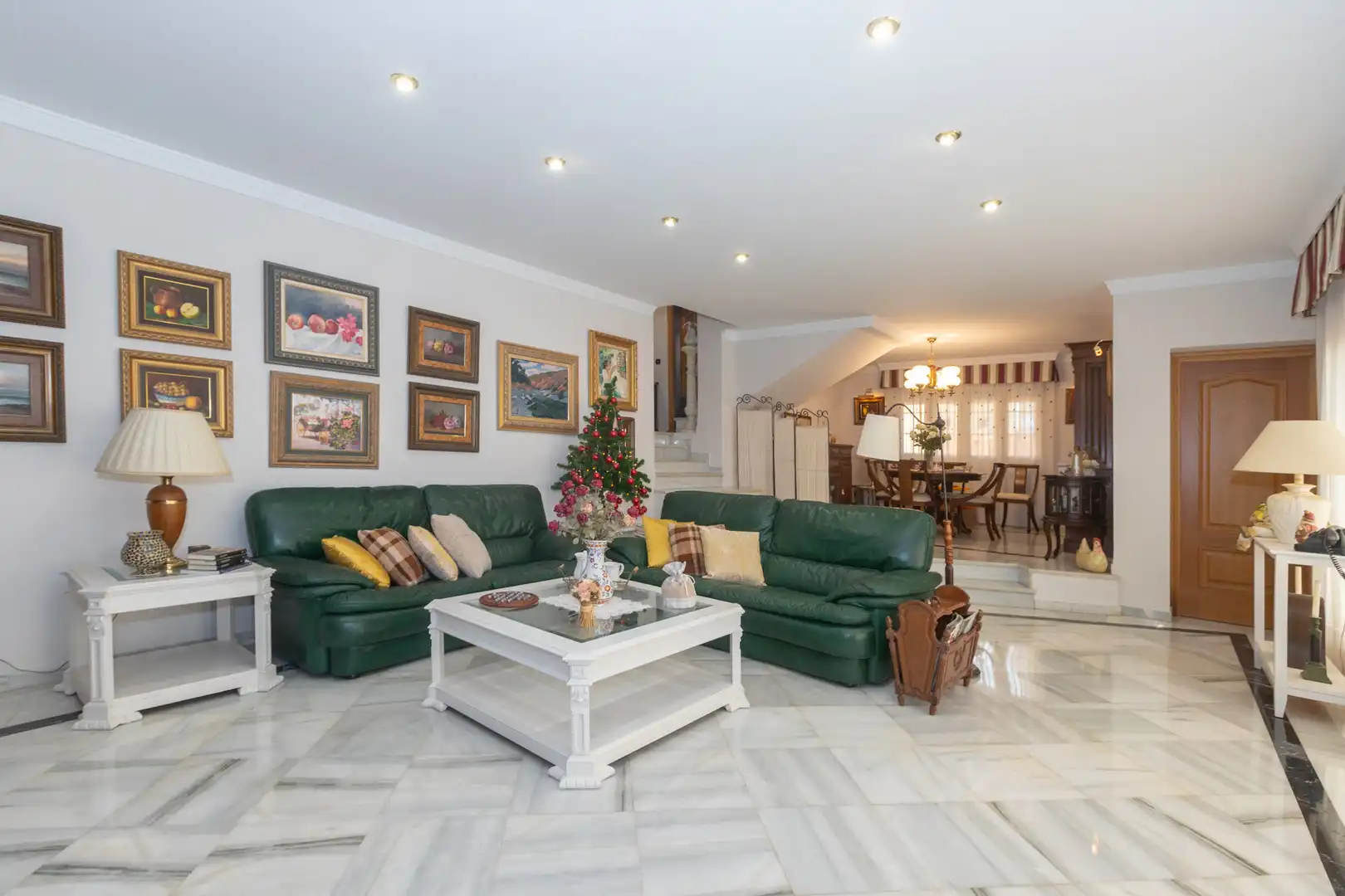 Living room of Houses for sale in Málaga  with Air Conditioner, Private garden and Terrace