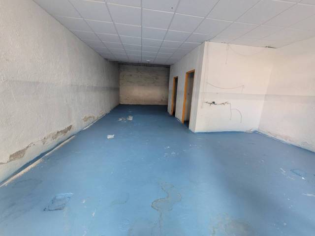 Local comercial en Venta en Baza