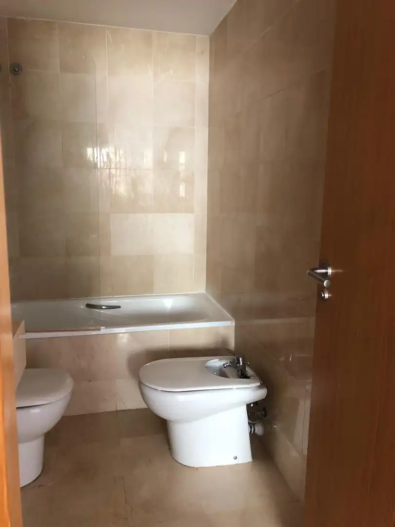 Bathroom of Flat for sale in Sant Cugat del Vallès  with Heating, Parquet flooring and Swimming Pool