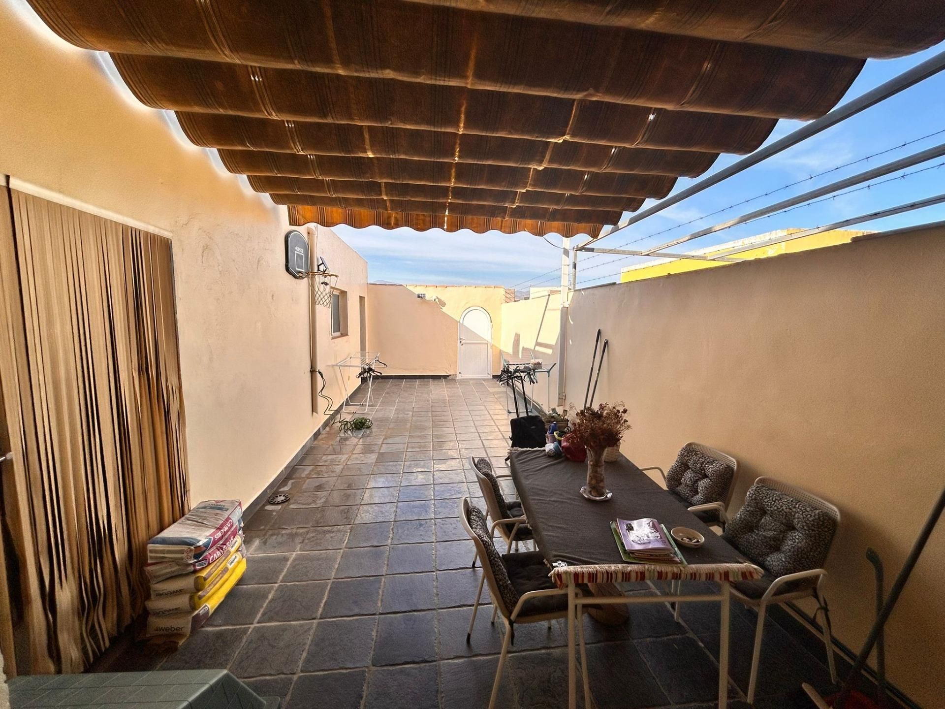 Terraza de Casa adosada en venta en Roquetas de Mar con Aire acondicionado y Alarma