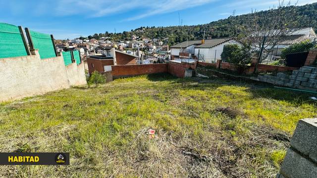 Terreno residencial en Venta en Carrer Massís de Garraf en Els Canons - Les Orioles - Can Paulet