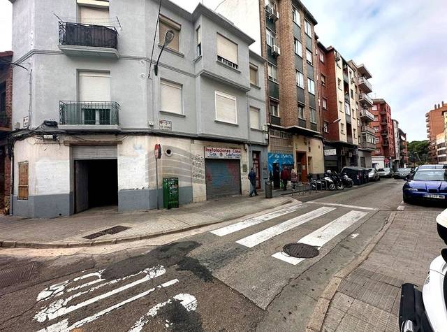 Local comercial en Venta en De San Antonio Abad en Barrio del Ave