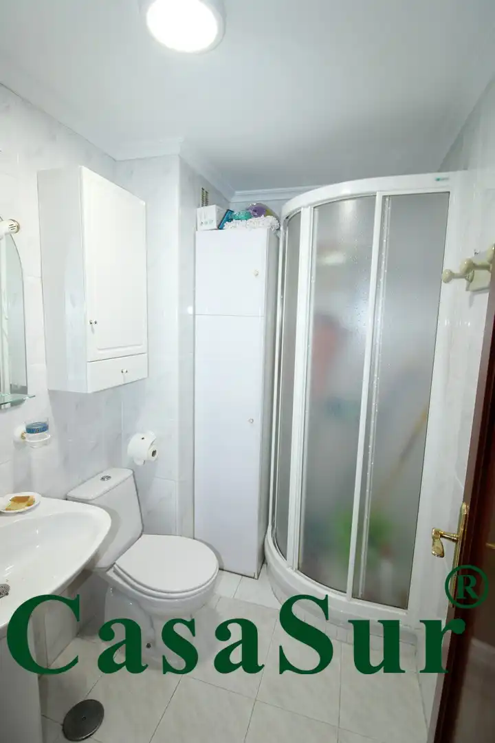 Bathroom of Flat for sale in Valladolid  with Heating and Storage room