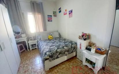 Bedroom of Flat for sale in Girona Capital