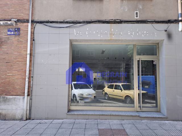 Local comercial en Alquiler en Oviedo - CALLE MAXIMILIANO ARBOLEYA  en Vallobín