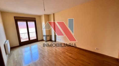 Foto 5 de Piso en venta en Calle la Marina, 9, El Carpio de Tajo, Toledo