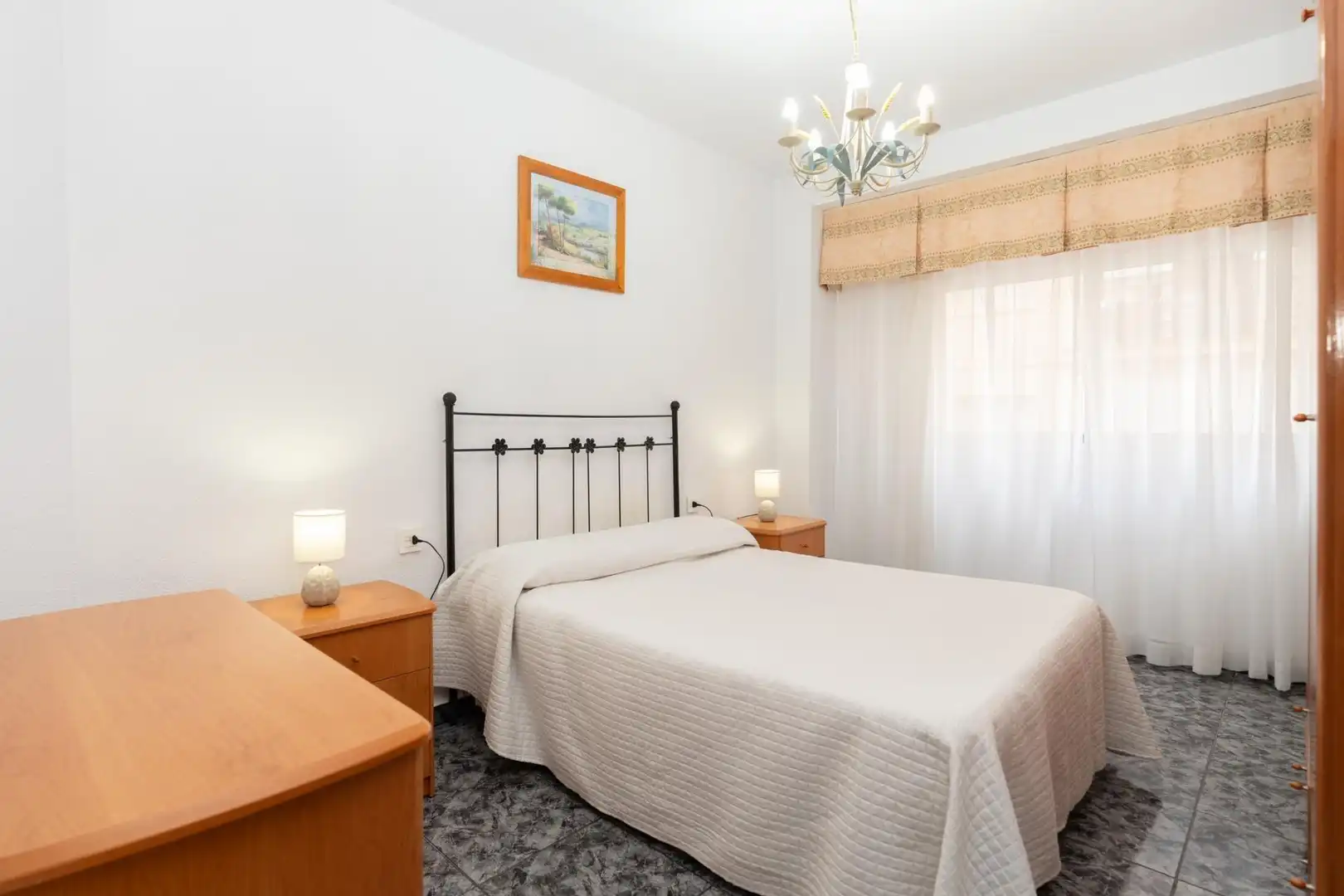 Habitación de Piso en venta en Motril con Amueblado